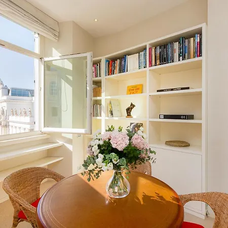 Amazing Via Nazionale 1 Apartment Rome